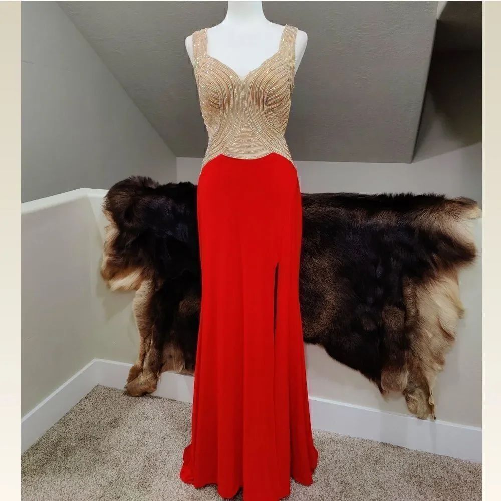 Gorgeous and Stunning Gown with Sparkling Rhinestone Contoured Pattern